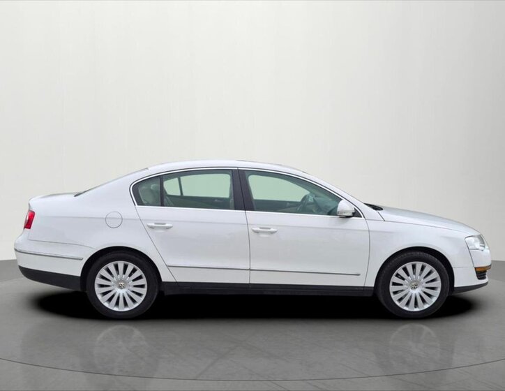 Volkswagen Passat Sedan / Limuzína 2,0 l 147 kw