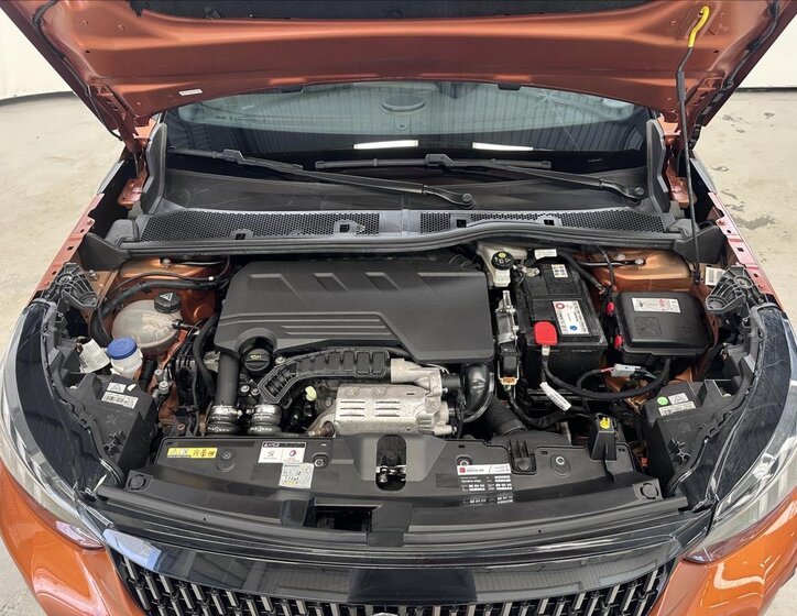 Peugeot 2008 SUV 1,2 l 114 kw