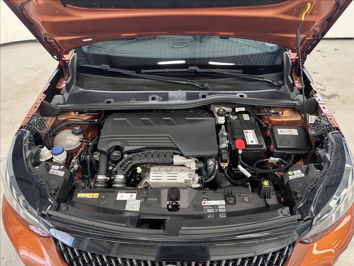 Peugeot 2008 SUV 1,2 l 114 kw
