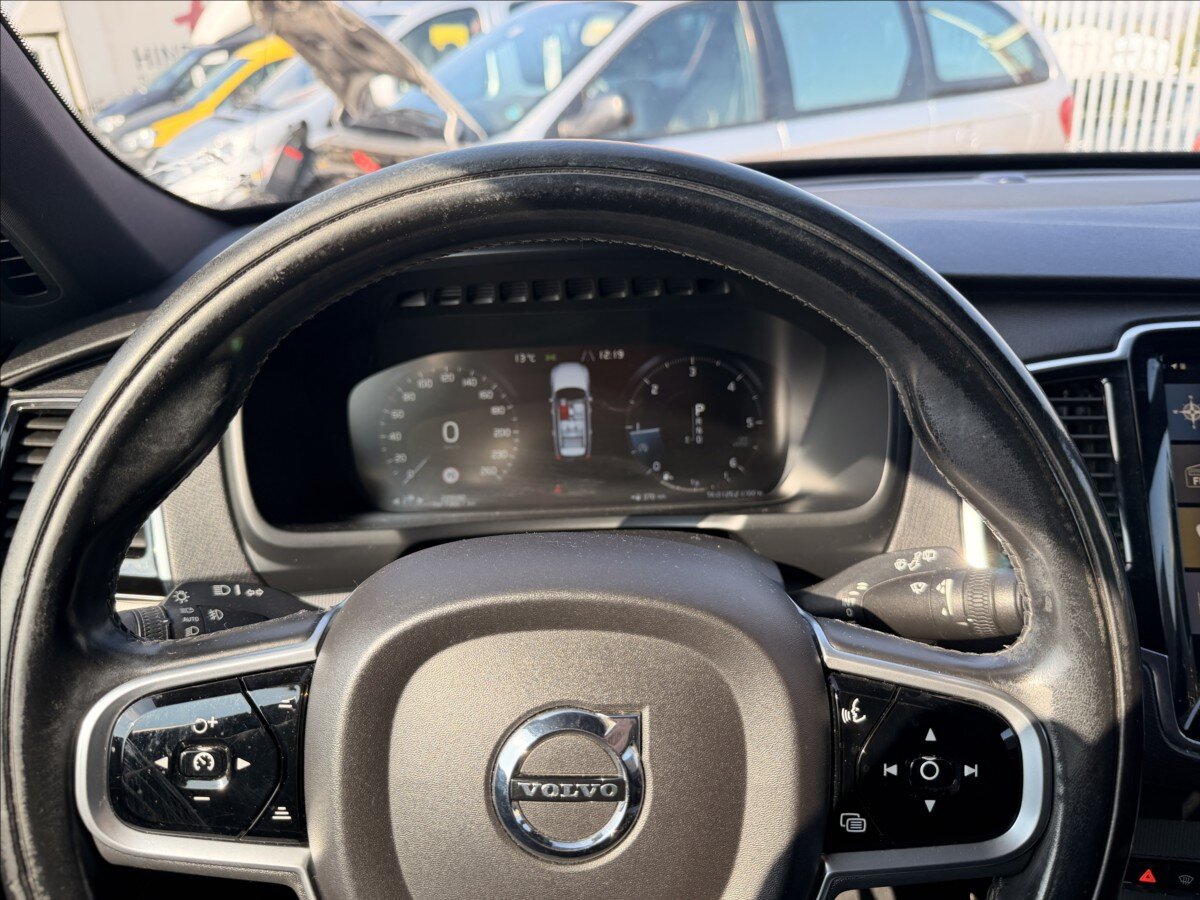Volvo XC90 SUV / Terénní 2,0 l 173 kw