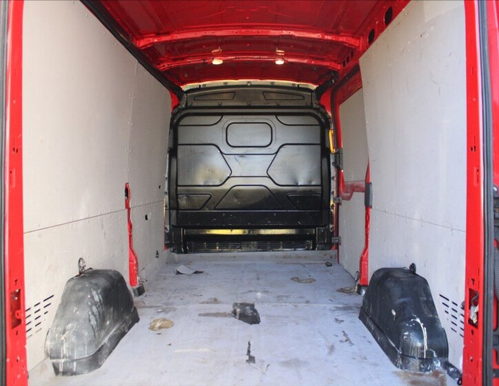 Ford Transit Skříň 2,0 l 95 kw