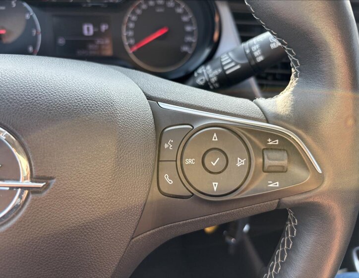 Opel Crossland SUV / Terénní 1,2 l 96 kw