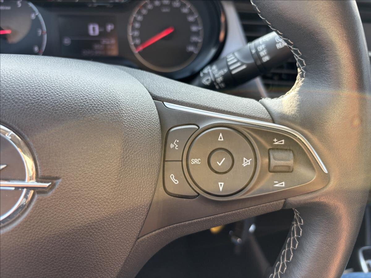 Opel Crossland SUV / Terénní 1,2 l 96 kw