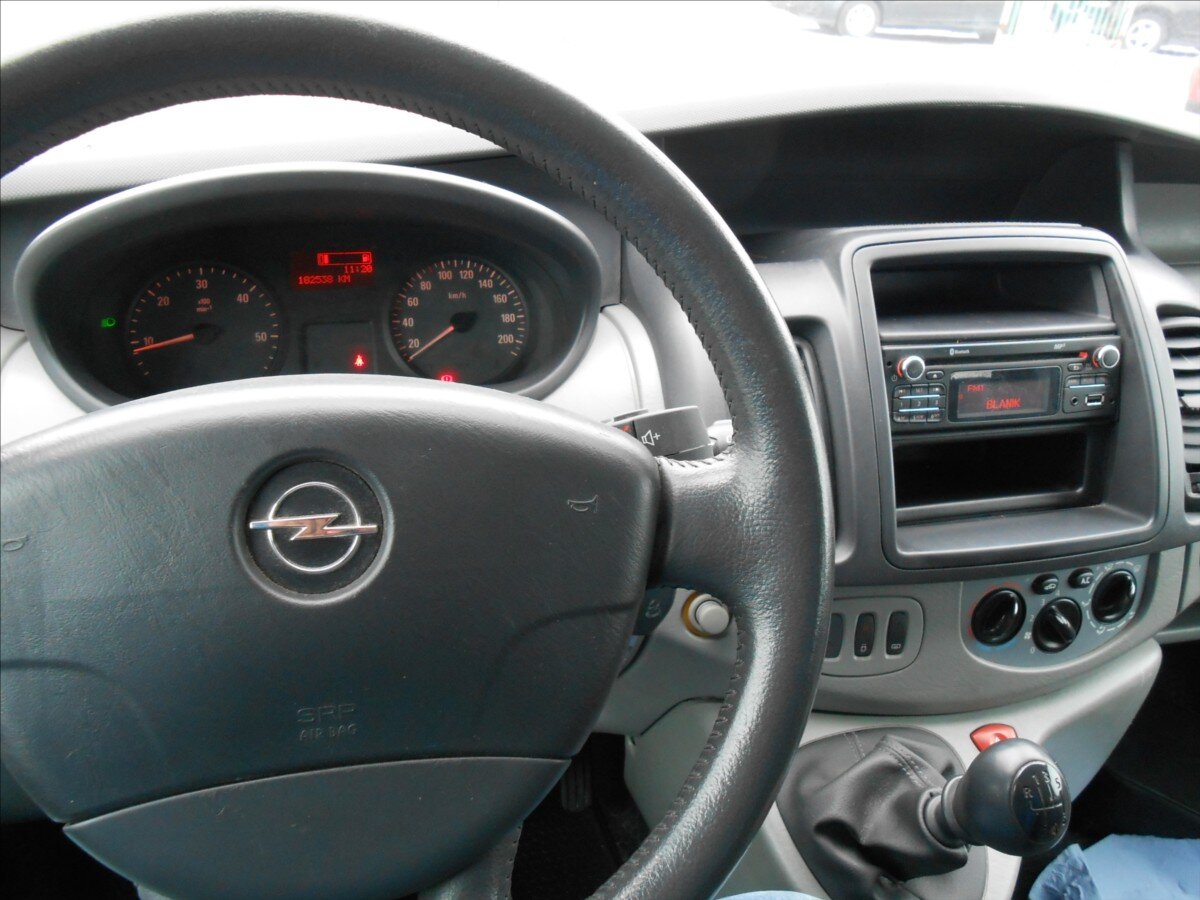 Opel Vivaro Kombi 2,0 l 84 kw
