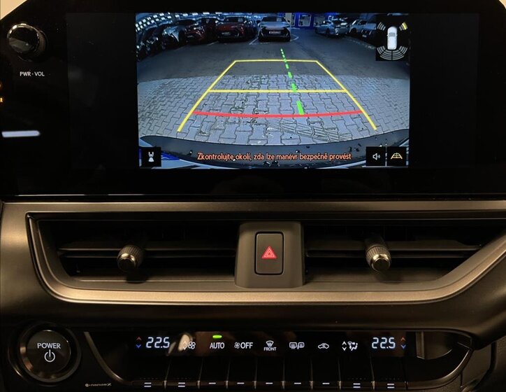 Lexus UX 300h Hatchback 2,0 l 146 kw