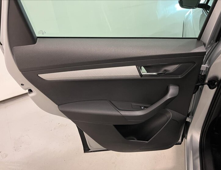 Škoda Karoq SUV 1,5 l 110 kw