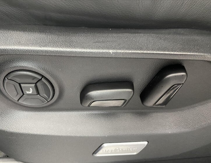 Volkswagen Touareg 13