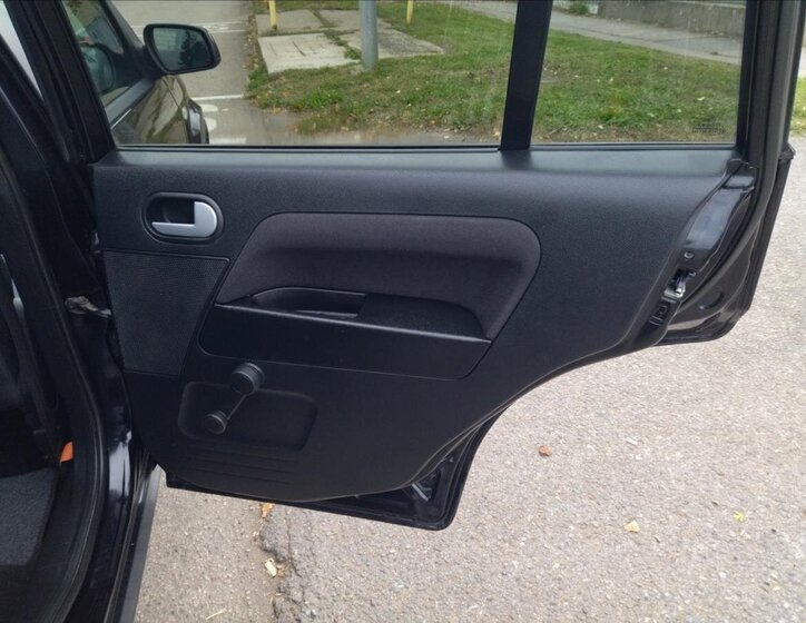 Ford Fusion MPV 1,4 l 59 kw