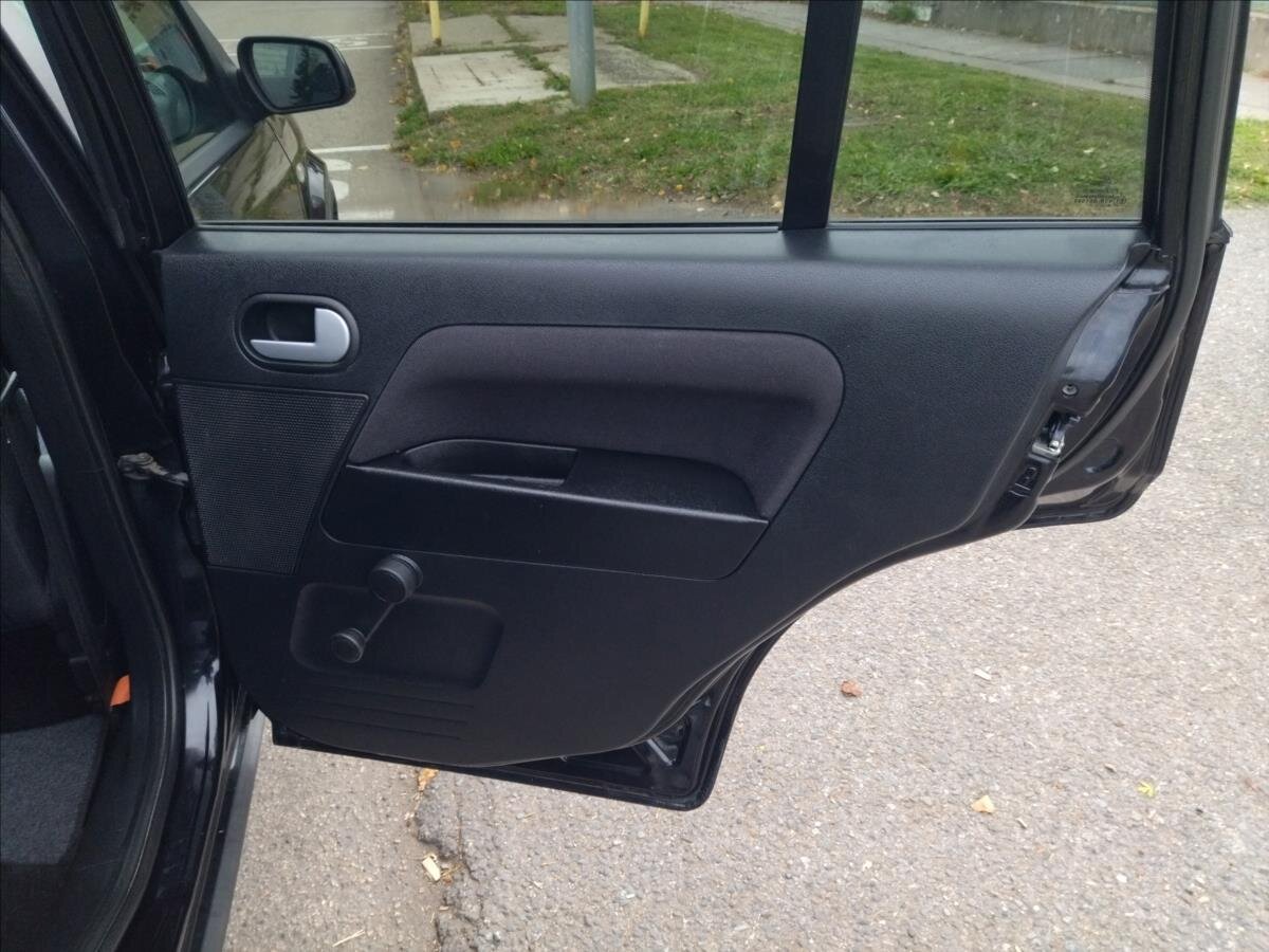 Ford Fusion MPV 1,4 l 59 kw