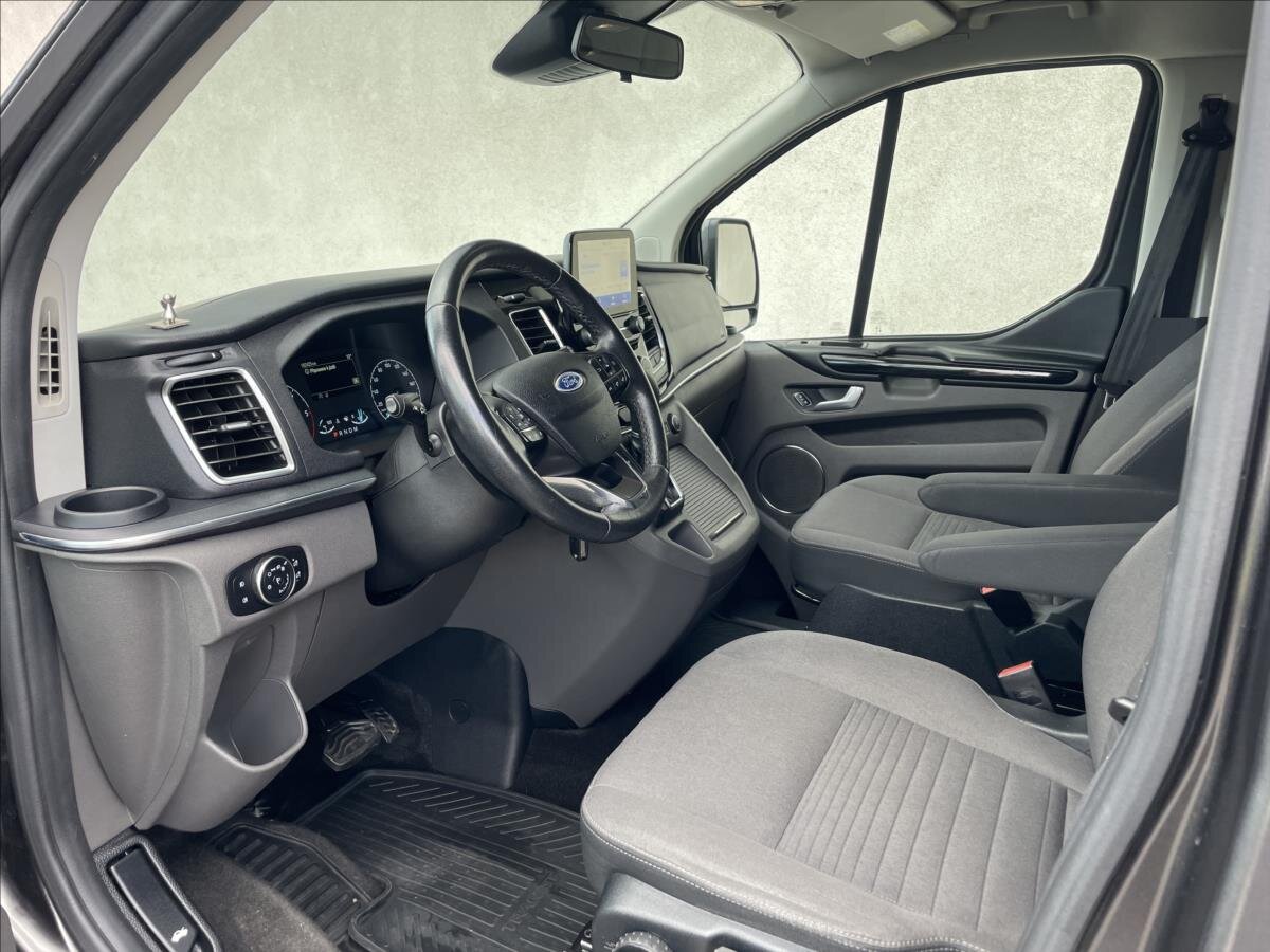 Ford Tourneo Custom MPV 2,0 l 136 kw