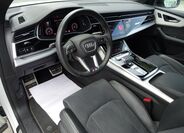 Audi Q8 22