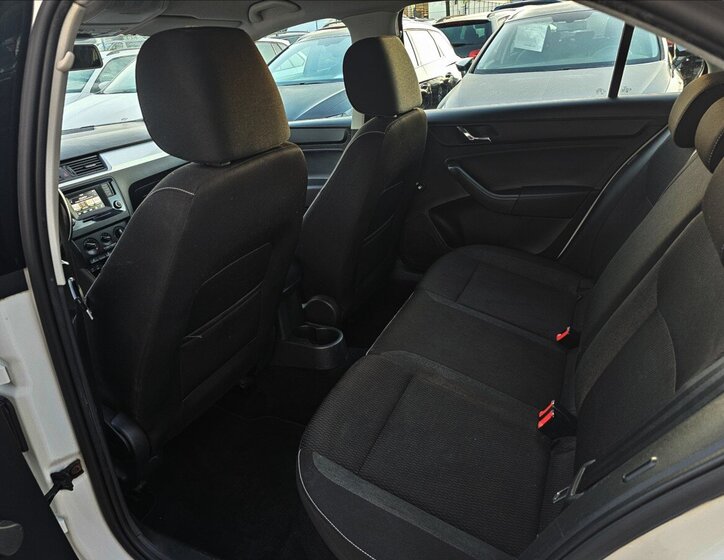 Škoda Rapid Sedan / Limuzína 1,2 l 81 kw