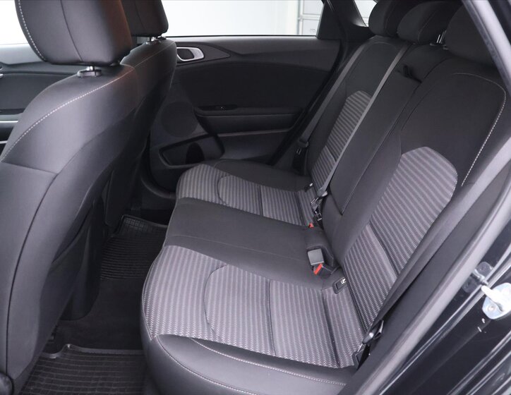 KIA Ceed Hatchback 1,5 l 118 kw