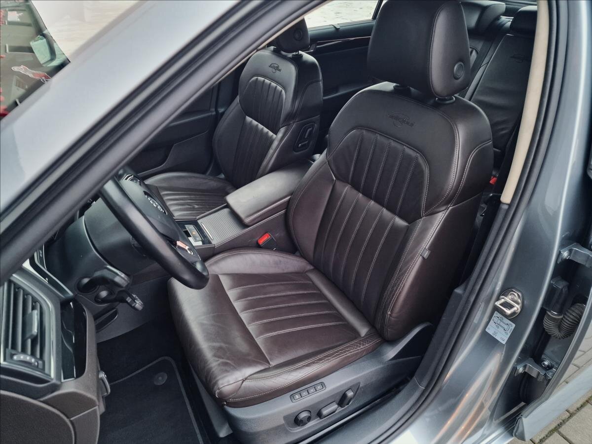Škoda Superb Liftback 2,0 l 140 kw