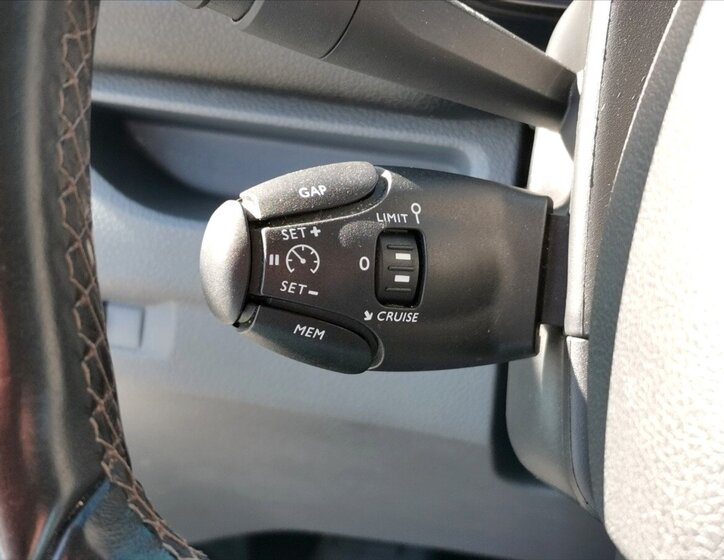 Opel Vivaro Ostatní 2,0 l 110 kw