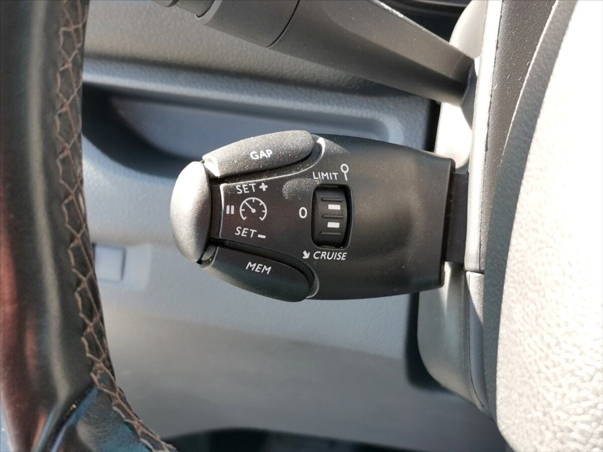 Opel Vivaro Ostatní 2,0 l 110 kw