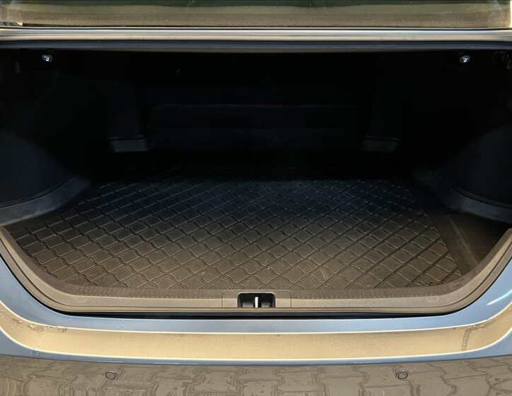 Toyota Camry Sedan 2,5 l 131 kw