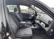 Toyota RAV4 SUV / Terénní 2,0 l 112 kw