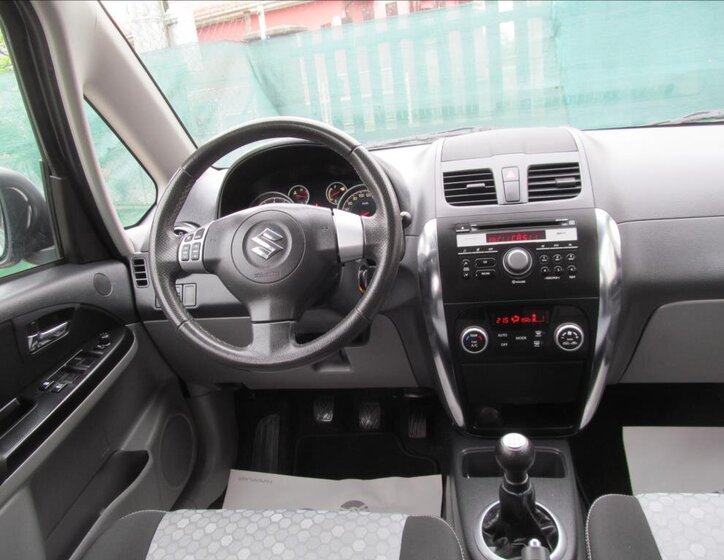 Suzuki SX4 Hatchback 1,6 l 88 kw