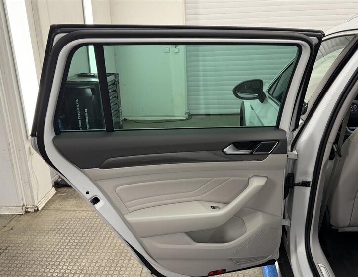 Volkswagen Passat Kombi 2,0 l 140 kw