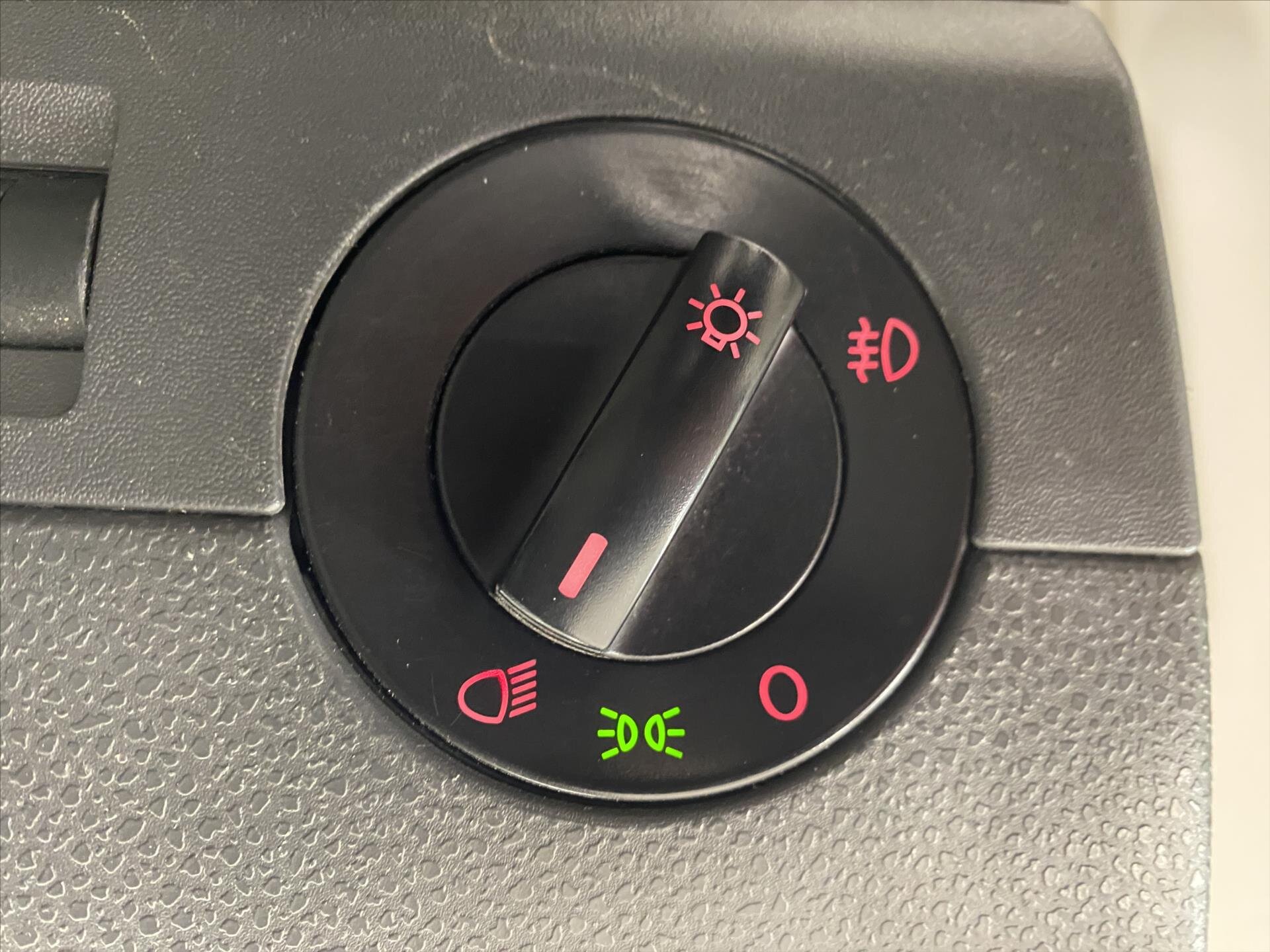 Volkswagen Transporter Skříň 2,0 l 75 kw