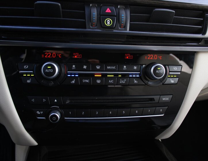 BMW X5 SUV 3,0 l 230 kw