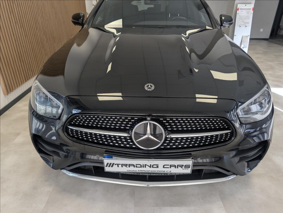 Mercedes-Benz Třídy E Kombi 2,0 l 143 kw