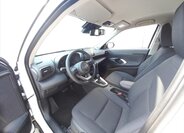 Toyota Yaris Cross CUV / Crossover 1,5 l 68 kw