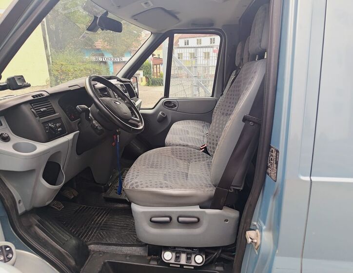 Ford Transit 13