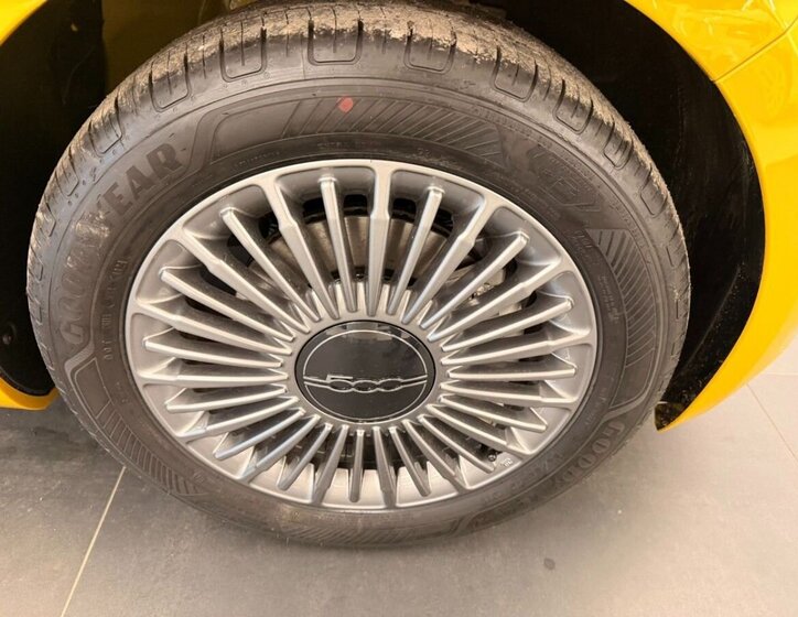 Fiat 500 Hatchback 999,0 48 kw