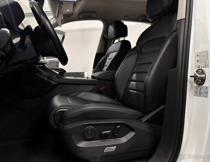 Volkswagen Touareg SUV 3,0 l 210 kw