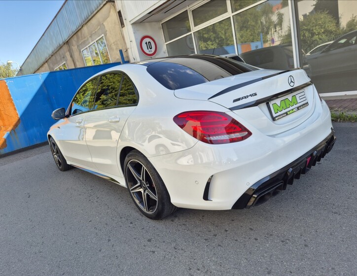 Mercedes-Benz Třídy C 9