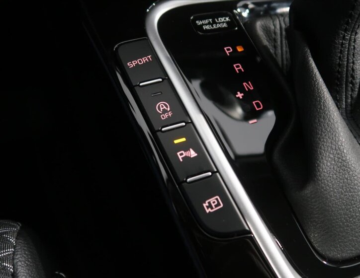 KIA XCeed CUV / Crossover 1,5 l 103 kw