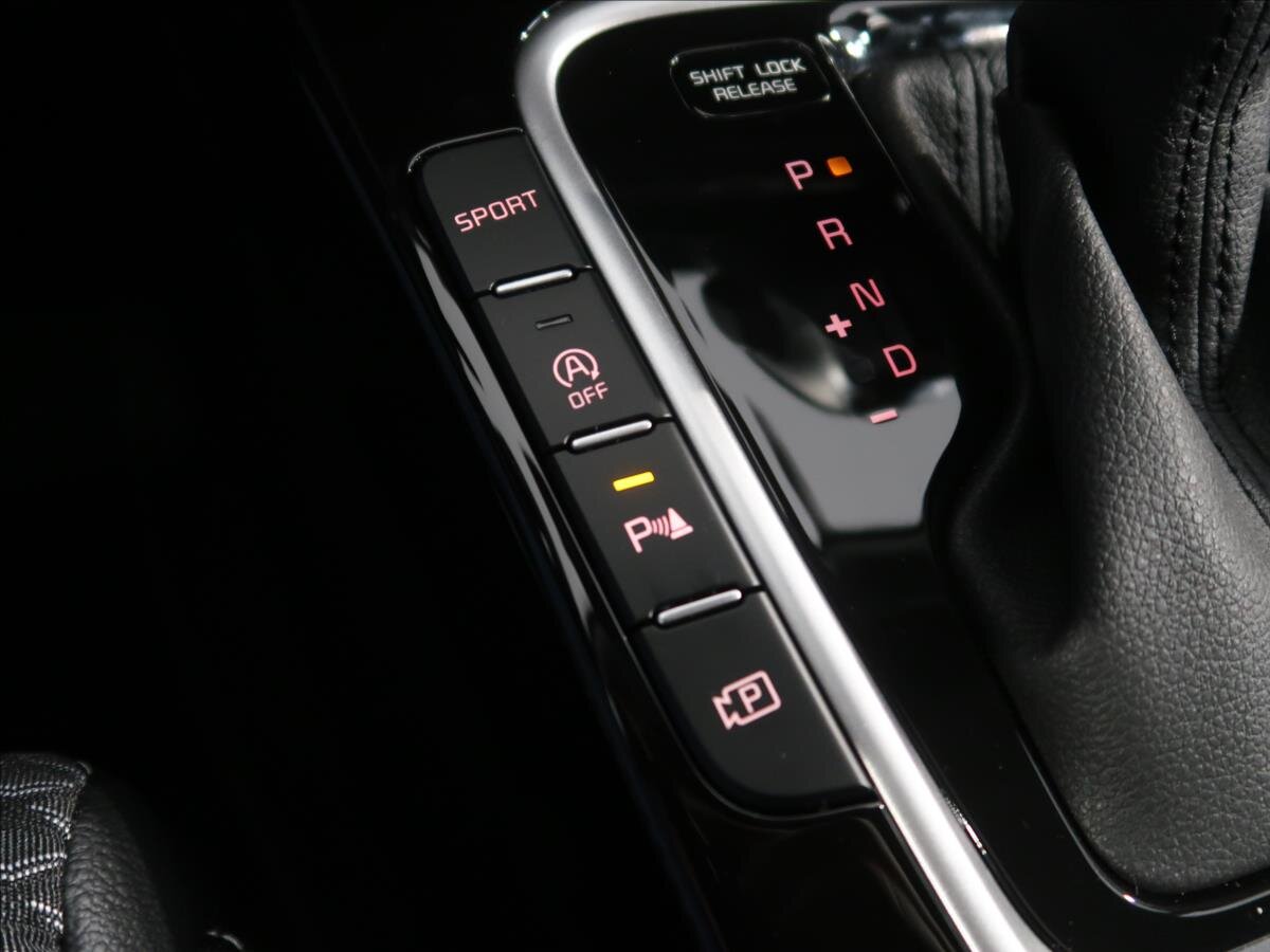 KIA XCeed CUV / Crossover 1,5 l 103 kw