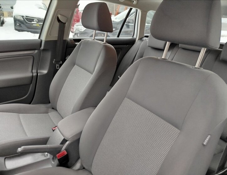 Volkswagen Golf Kombi 1,9 l 77 kw