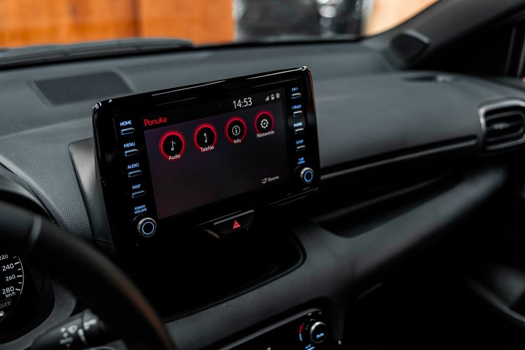 Toyota Yaris Hatchback 1,6 l 192 kw