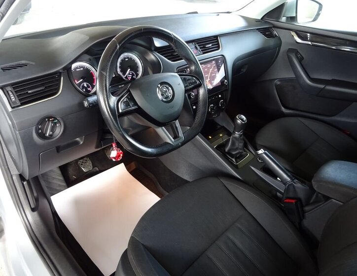 Škoda Octavia 19