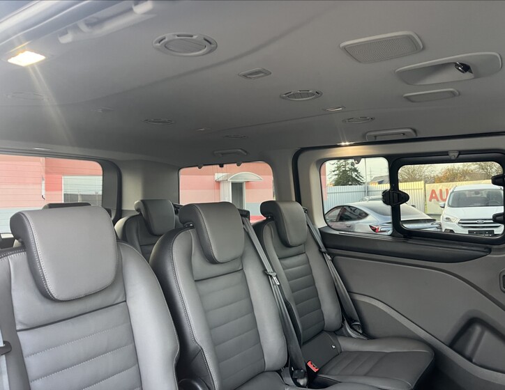 Ford Tourneo Custom 34