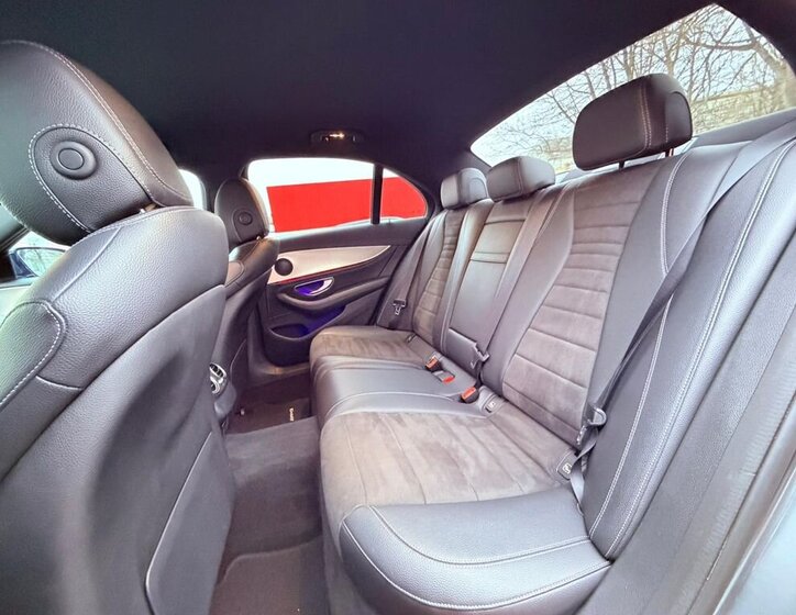 Mercedes-Benz Třídy E 12