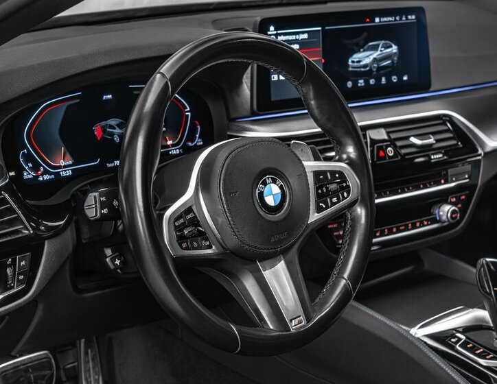 BMW Řada 5 Sedan / Limuzína 2,0 l 140 kw
