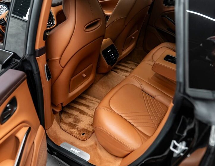 Aston Martin Ostatní SUV 4,0 l 405 kw