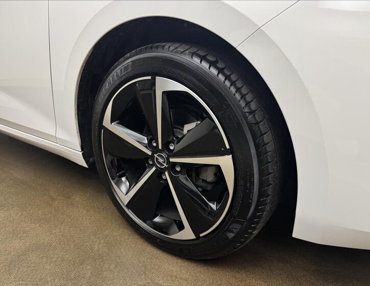 Opel Astra Hatchback 1,2 l 96 kw