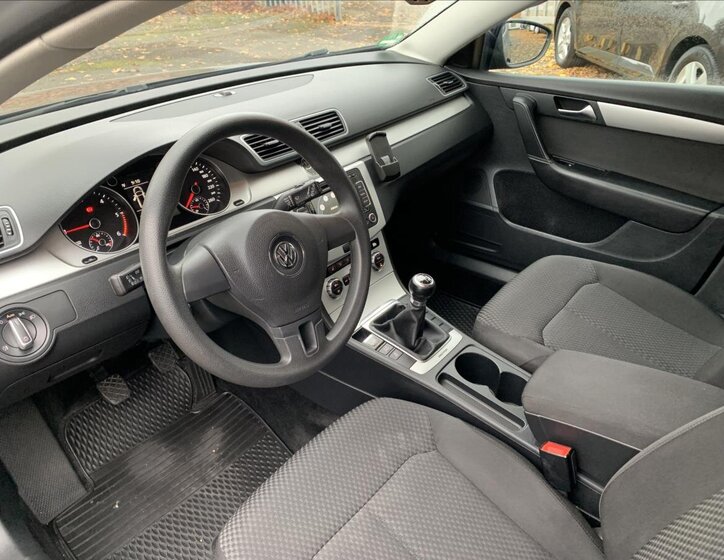 Volkswagen Passat 10