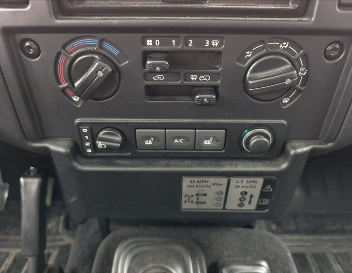 Land Rover Defender Ostatní 2,2 l 90 kw