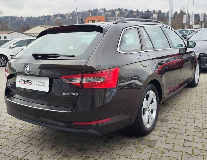 Škoda Superb 5