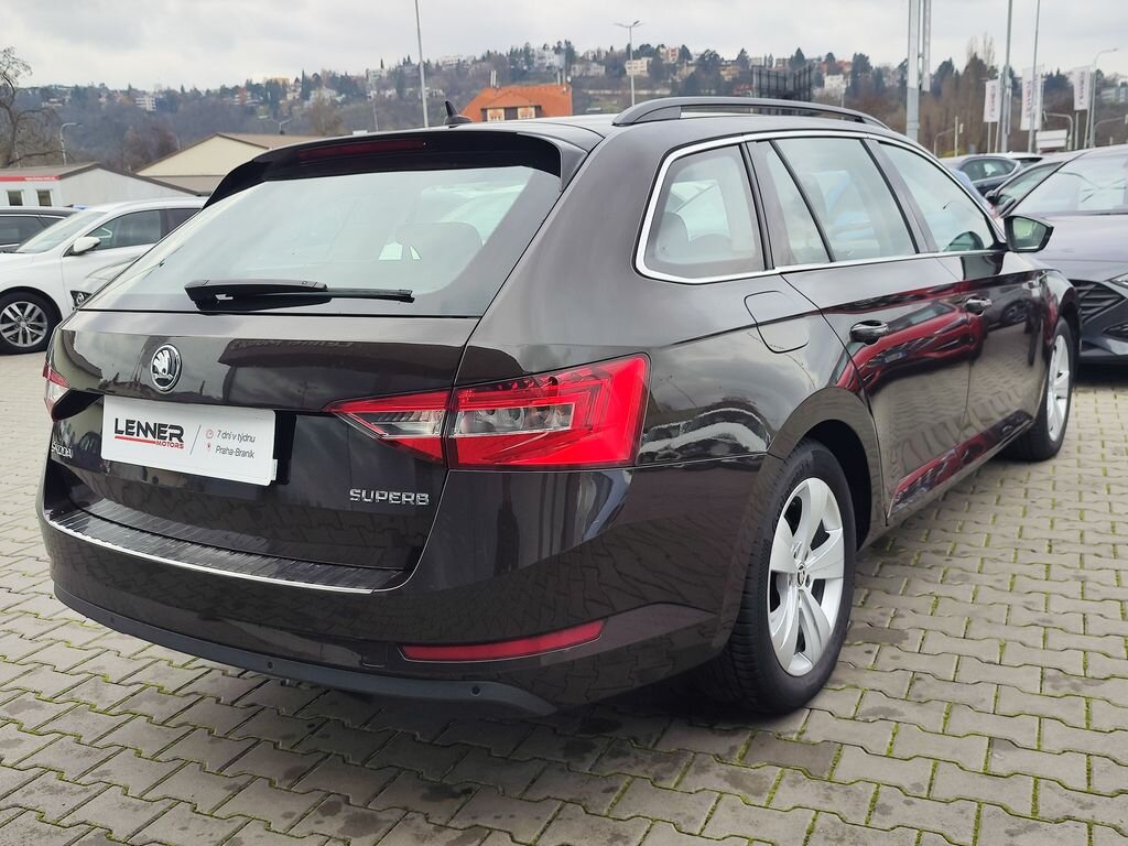 Škoda Superb