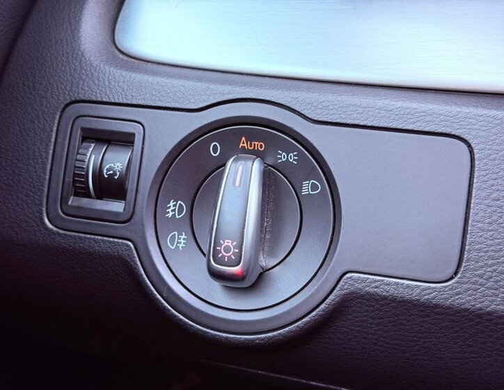 Volkswagen Passat Sedan / Limuzína 2,0 l 130 kw