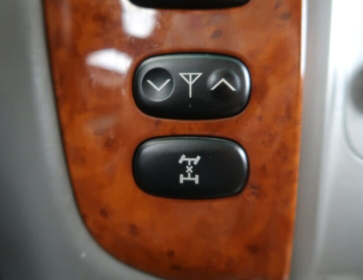 Toyota Land Cruiser SUV 4,7 l 175 kw