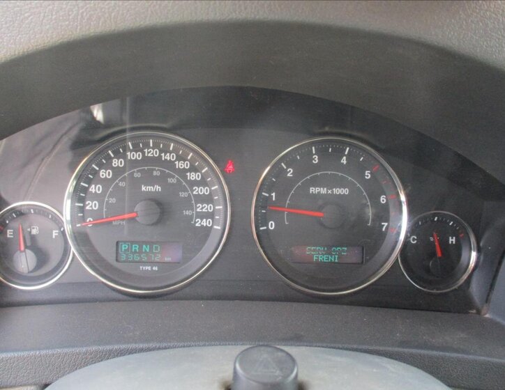 Jeep Grand Cherokee 14