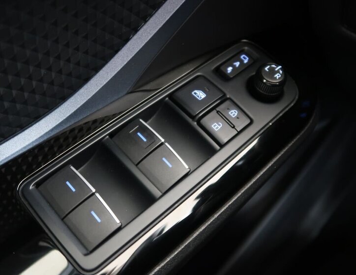 Toyota C-HR Hatchback 2,0 l 112 kw